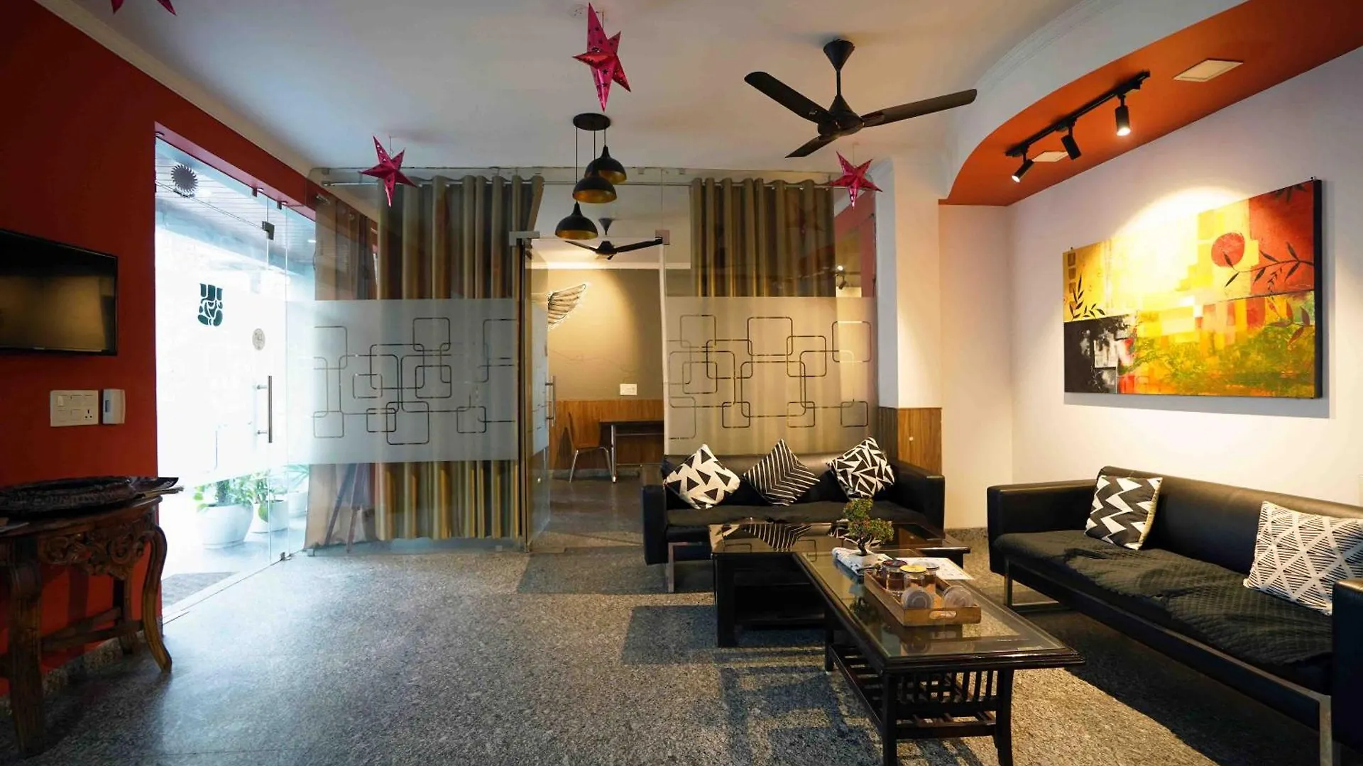 Haven Hotel & Corporate Suites, Sector 31, גורגאון הודו